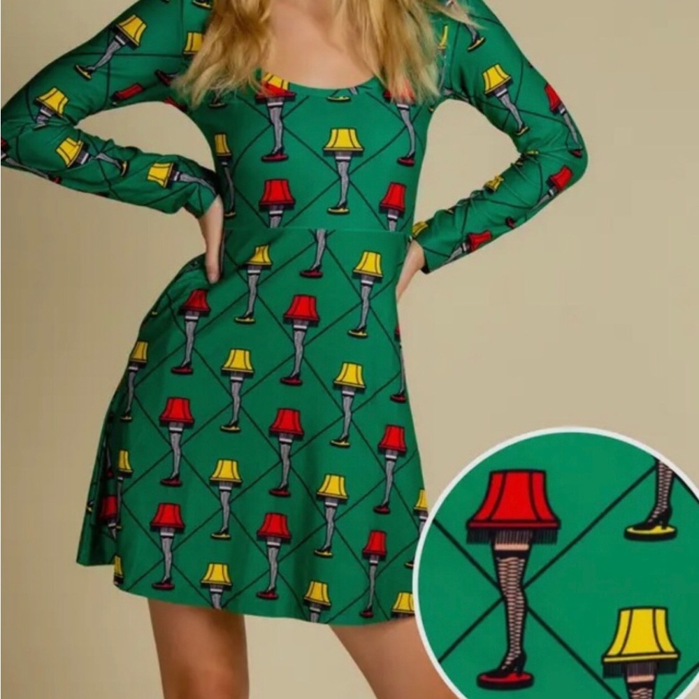 Green Long Sleeve Dress with Lamp Print